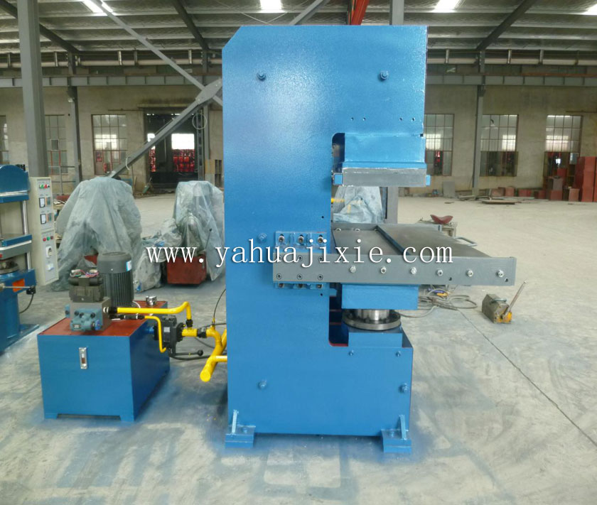 鄂式帶手動(dòng)推拉模裝置硫化機(jī)