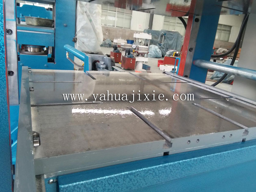 T型槽，方便固定模具