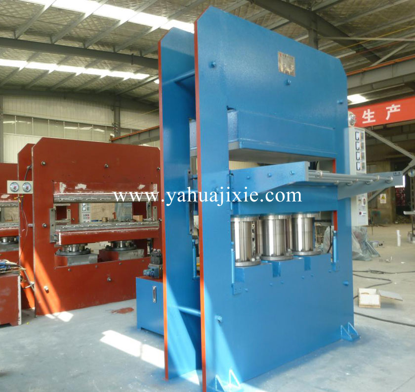 帶手動(dòng)推拉模裝置硫化機(jī)